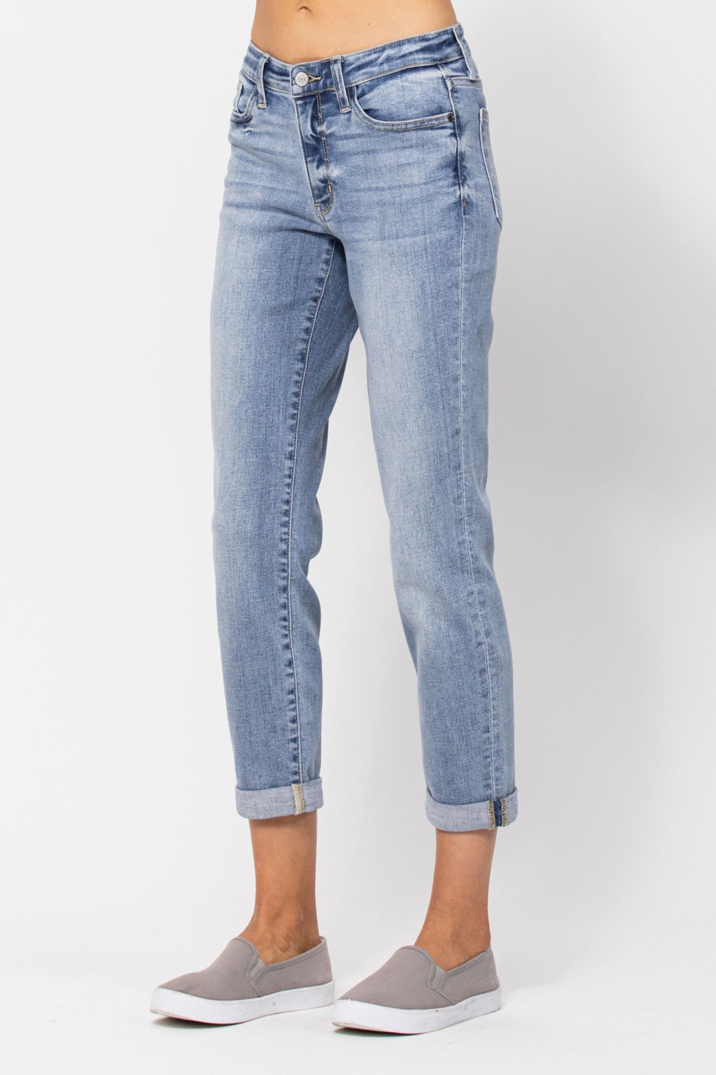 Judy Blue Mid Rise Bleach Wash Boyfriend Jeans