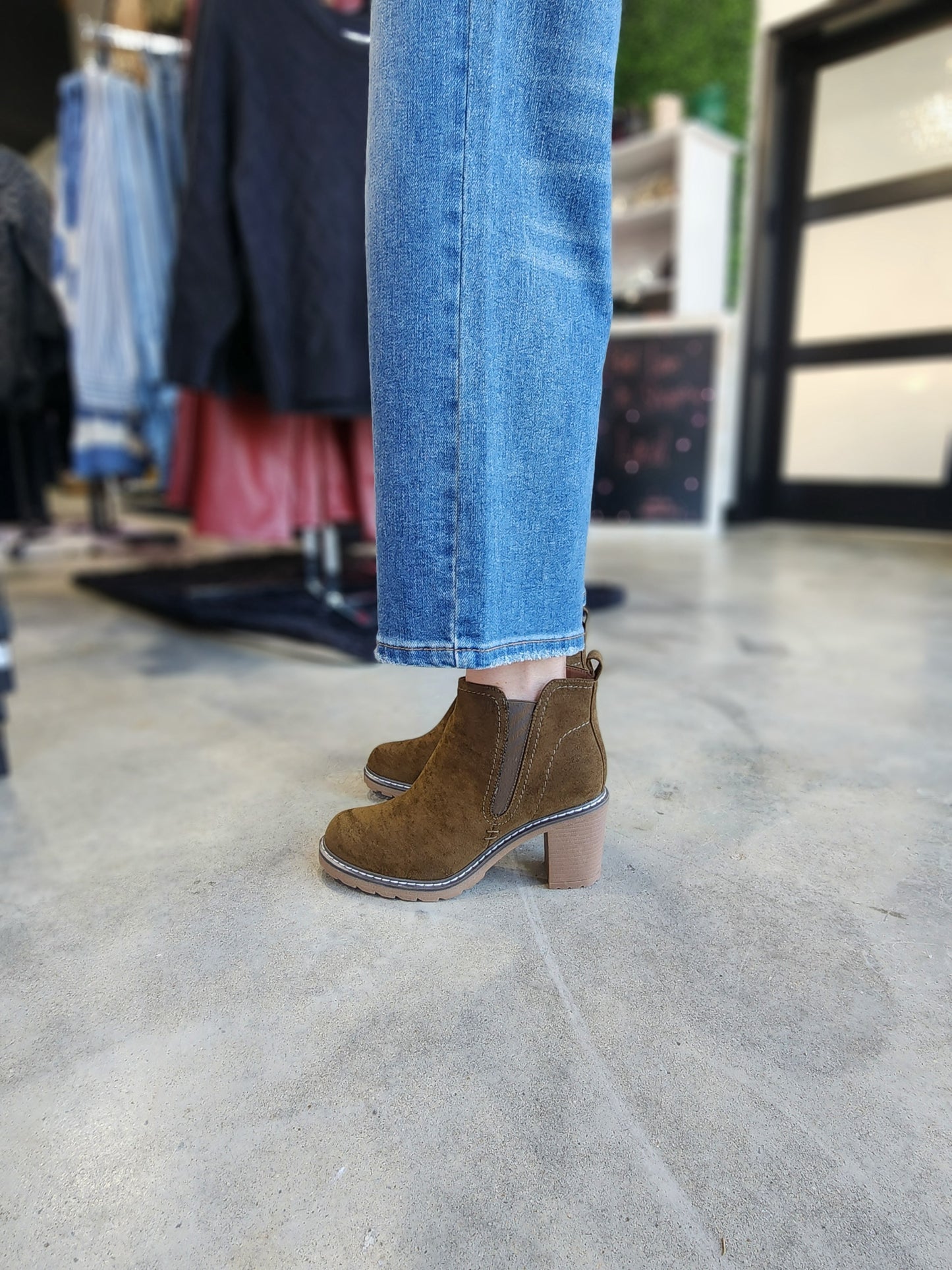 Judy Blue High Waist Utility Pockets Cropped Wide Leg Jeans