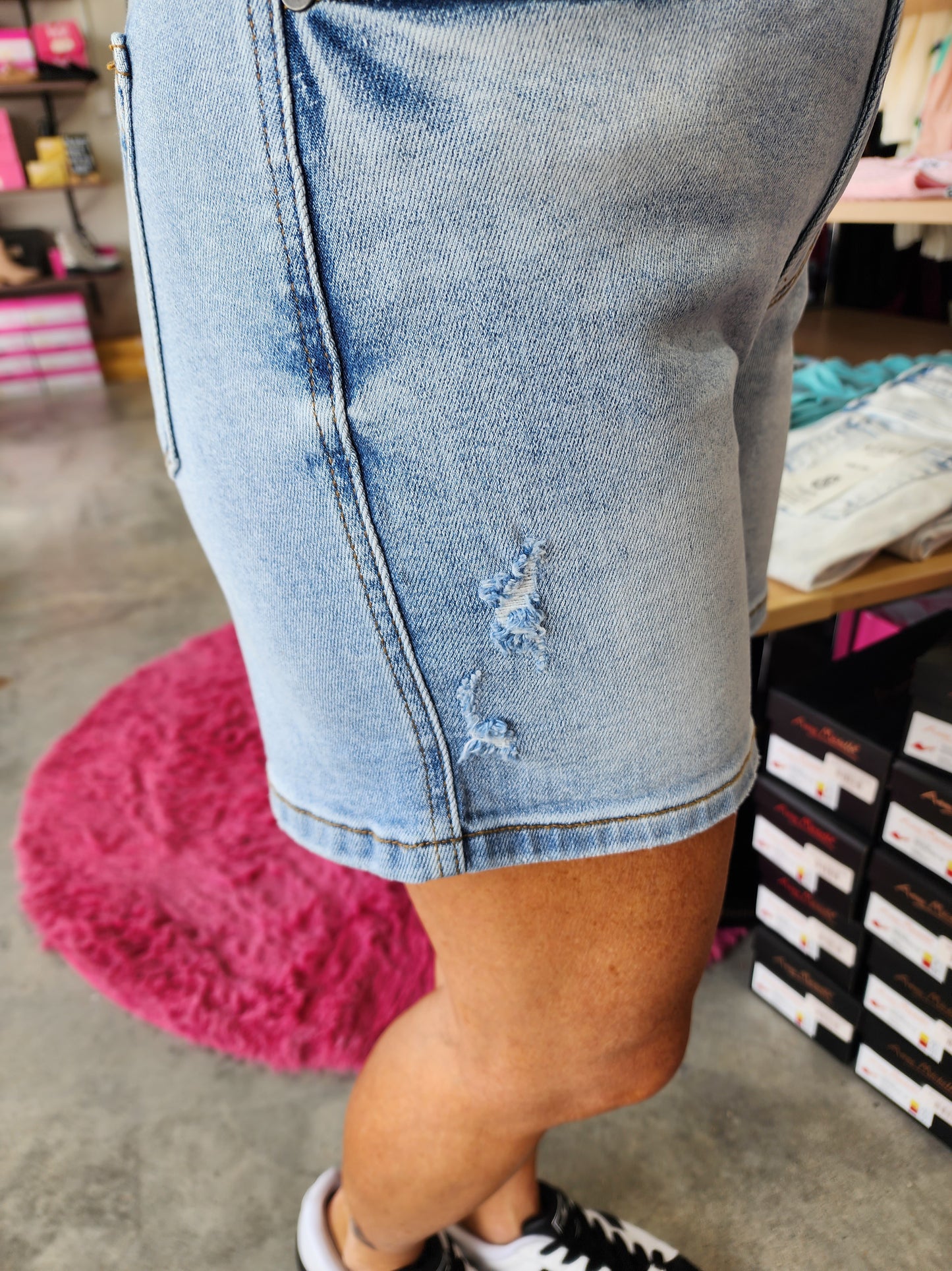 Judy Blue Mid Rise Vintage Dad Shorts