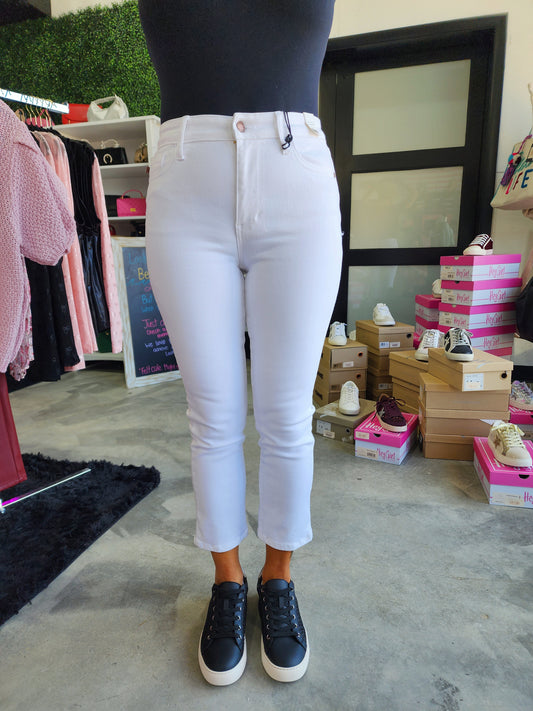 Judy Blue Mid Rise Capri with Cuff