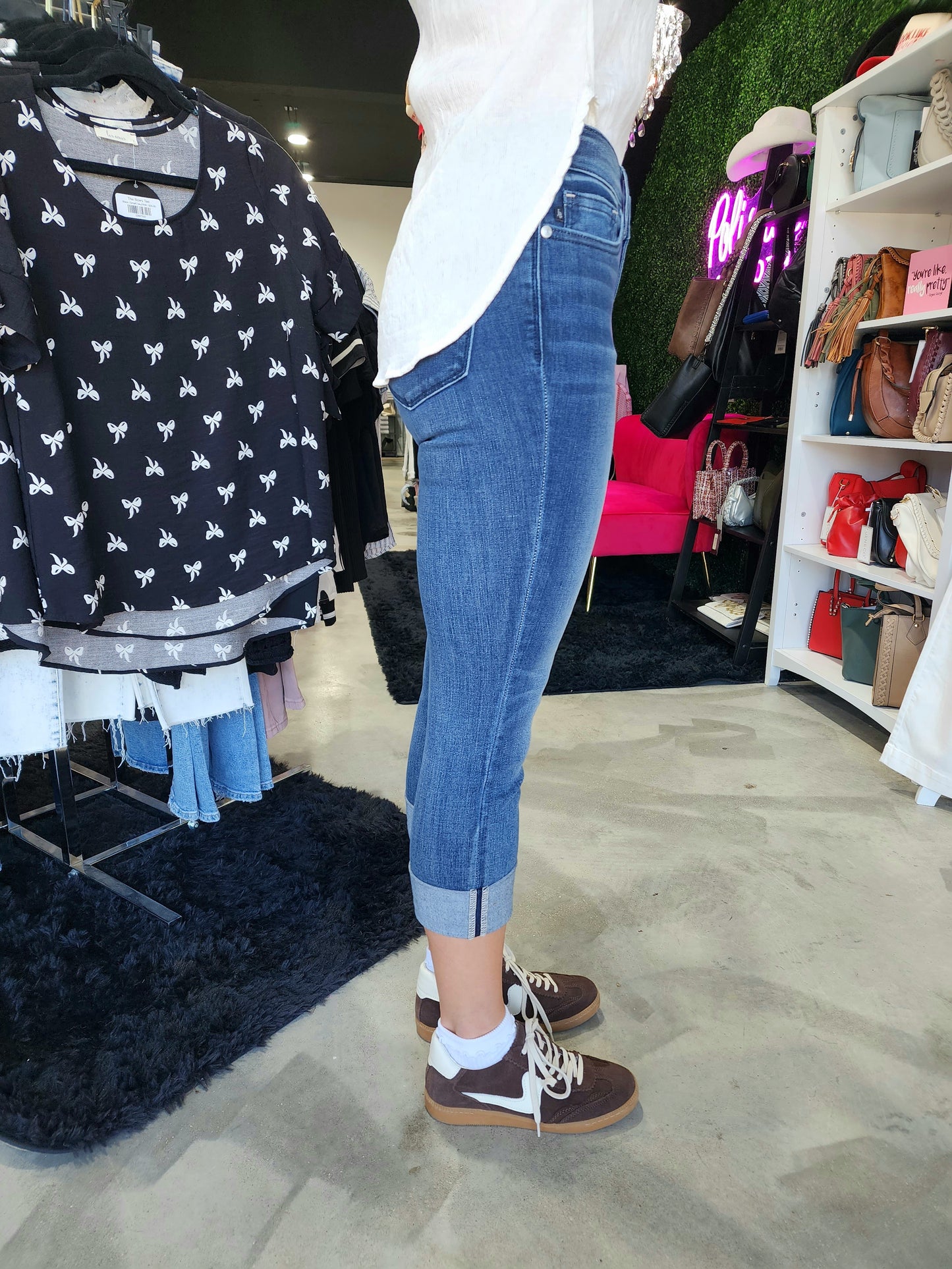 Judy Blue Mid Rise Cuffed Capri
