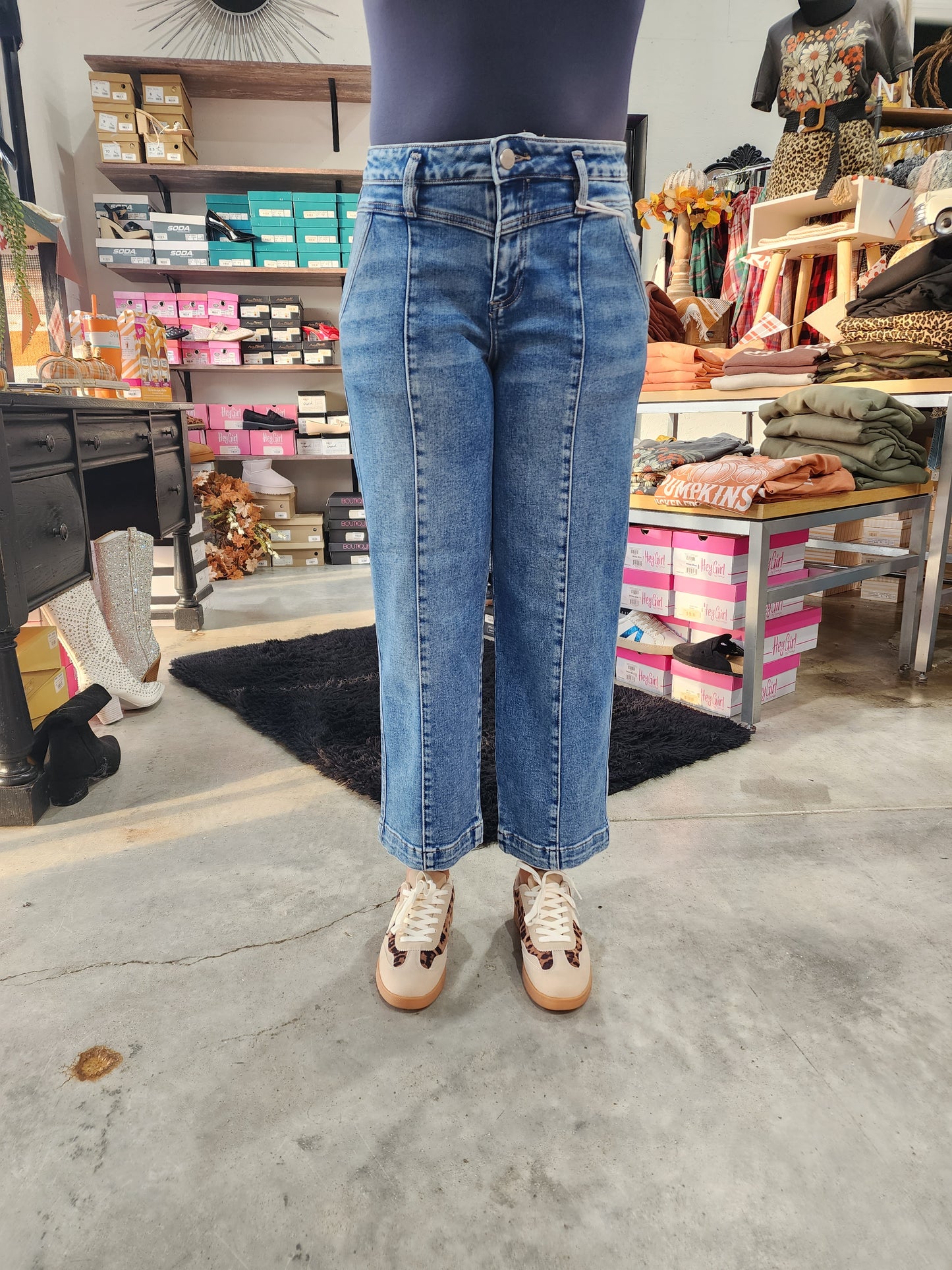 Risen Slouchy Cropped Baggy Jeans