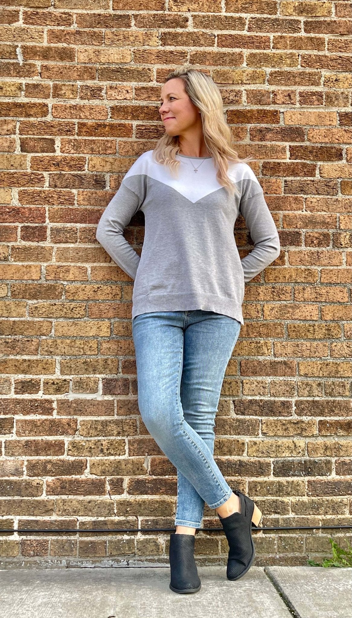 Mazik V-Shaped Knitted Sweater - Polished Boutique