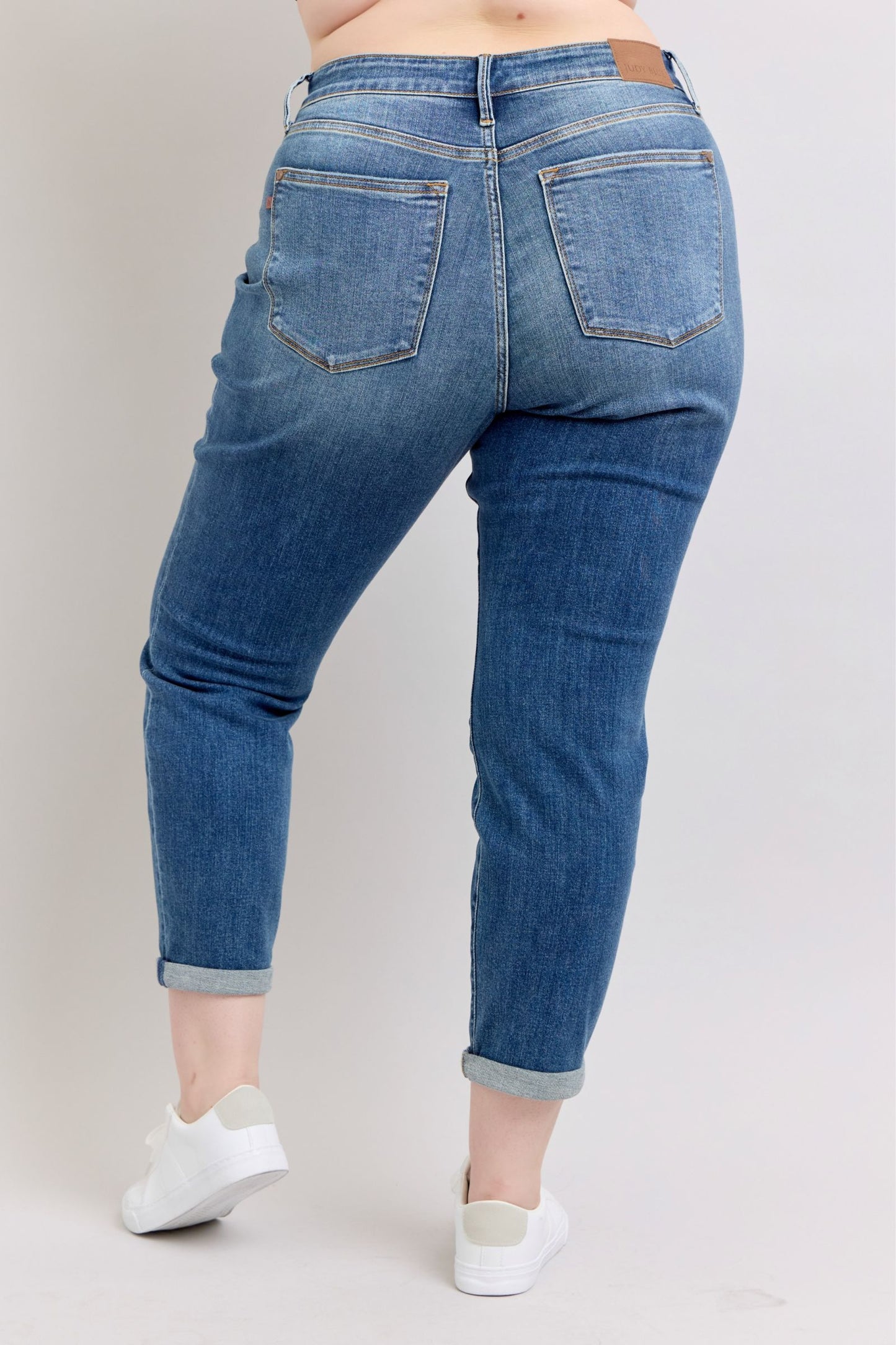Judy Blue Mid Rise Vintage Wash Boyfriend Denim Jeans