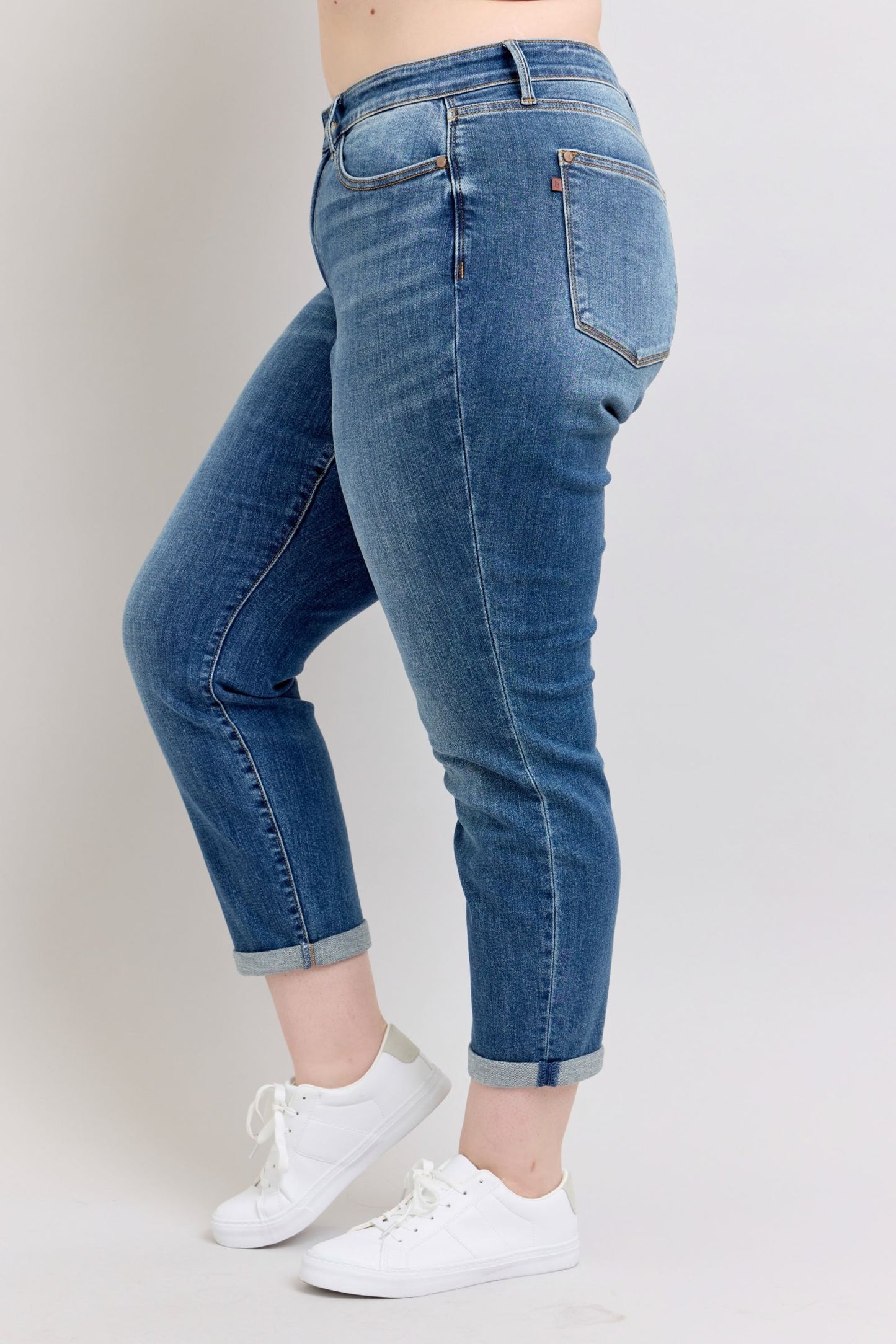 Judy Blue Mid Rise Vintage Wash Boyfriend Denim Jeans