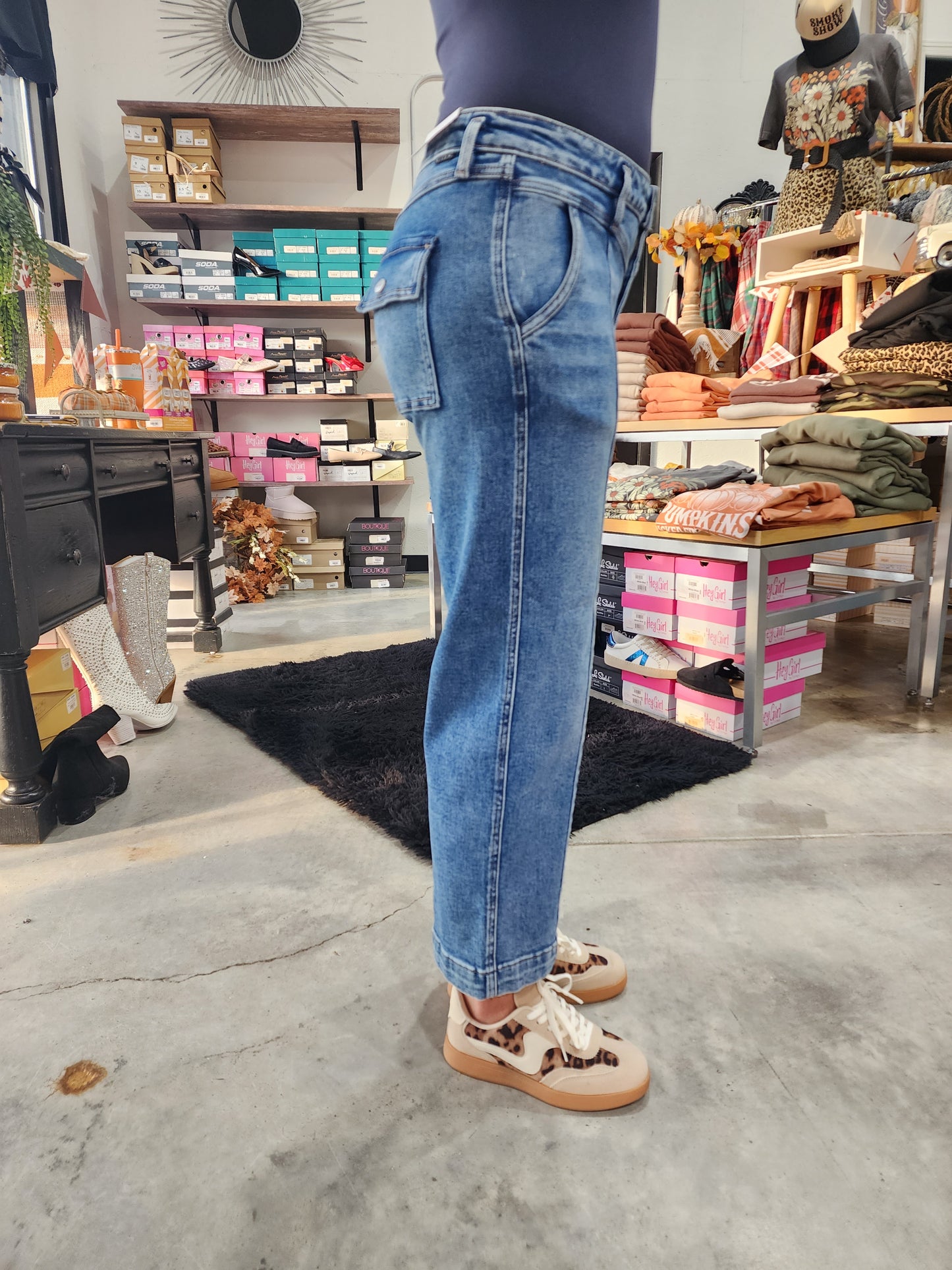 Risen Slouchy Cropped Baggy Jeans