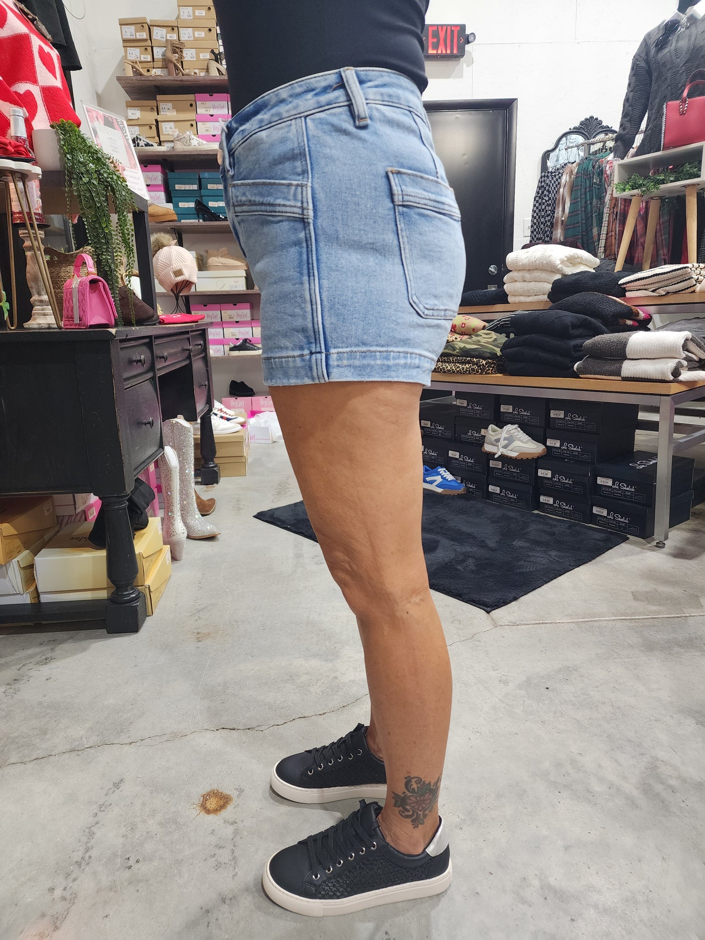 Risen High Rise Pocket Detail Shorts