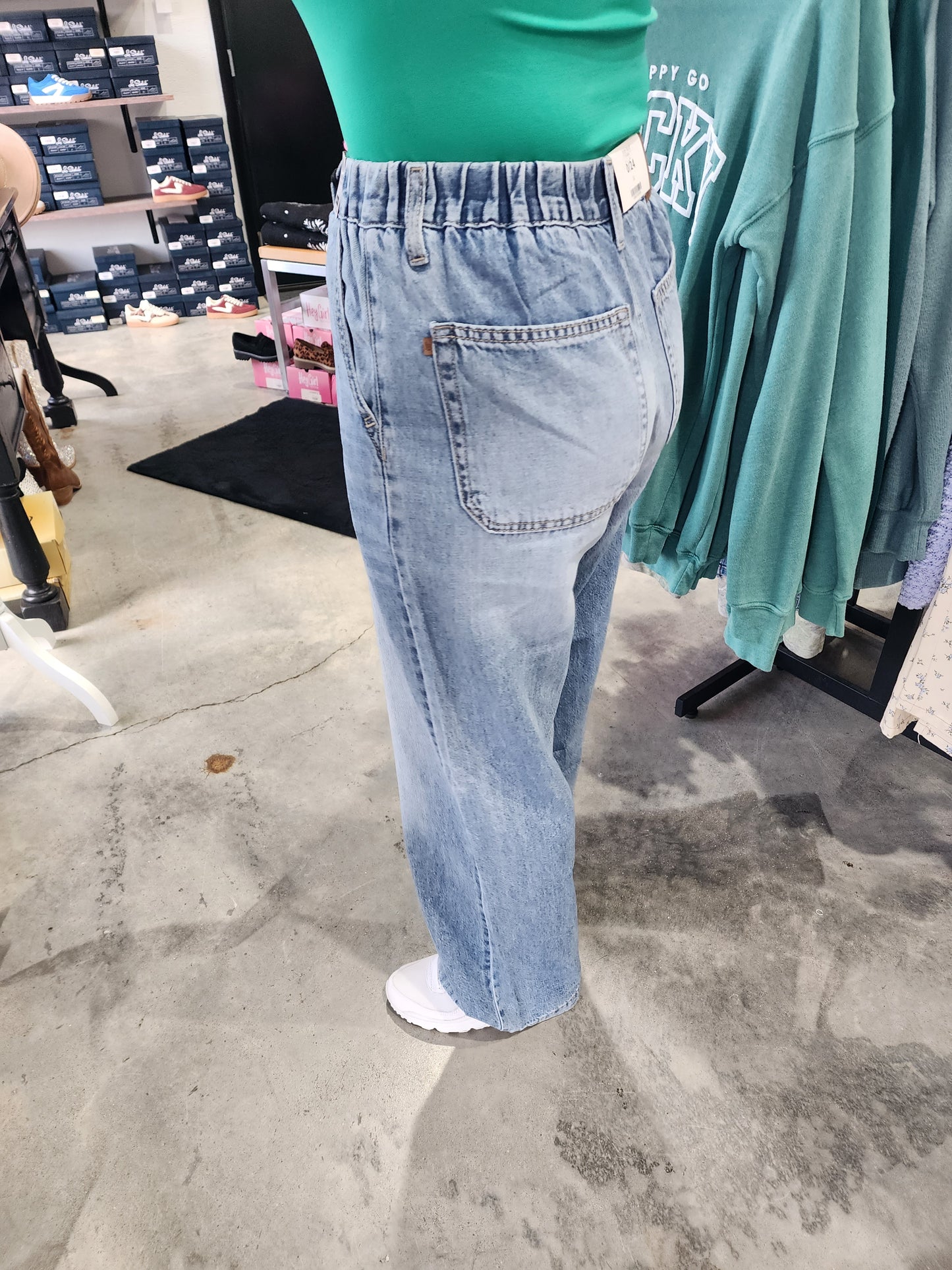 Judy Blue HW Featherweight Baggy Denim Jeans