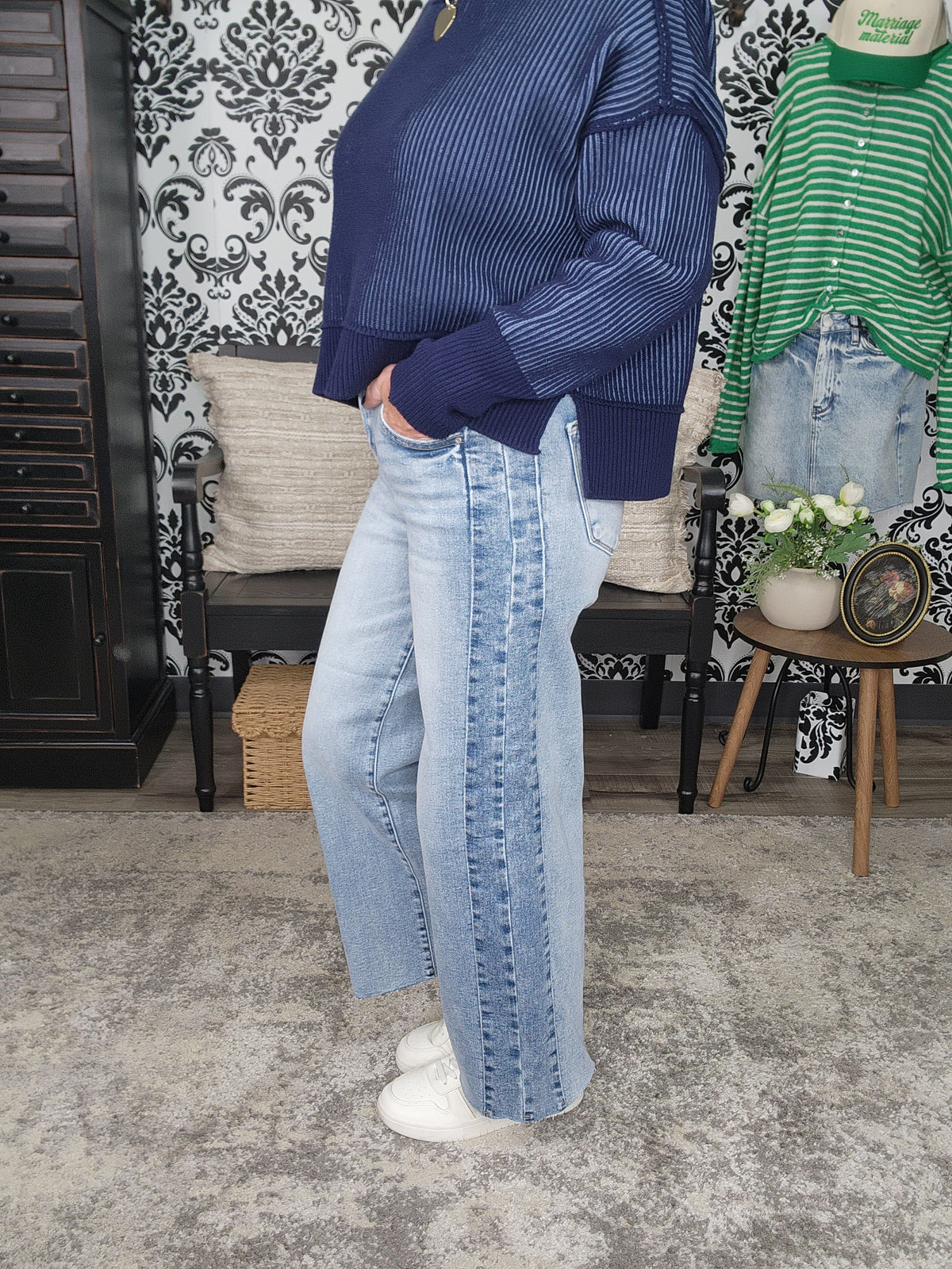 Risen HR Ankle Wide Side Contrast Denim Jeans