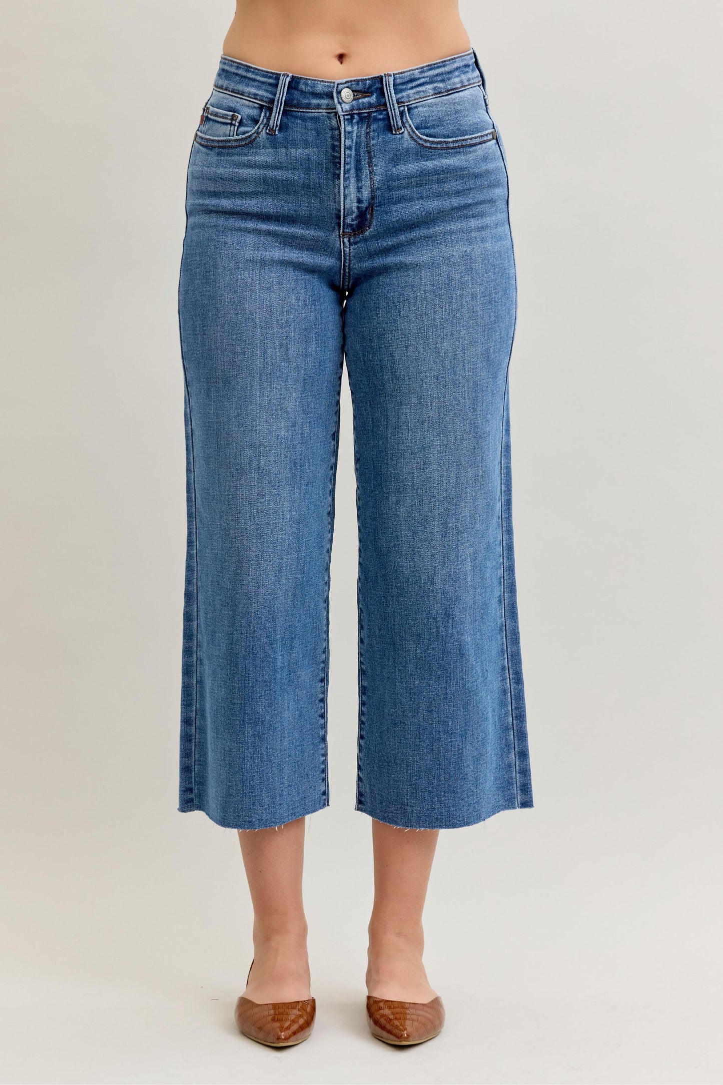 Judy Blue HW Wide Crop Classic Raw Hem