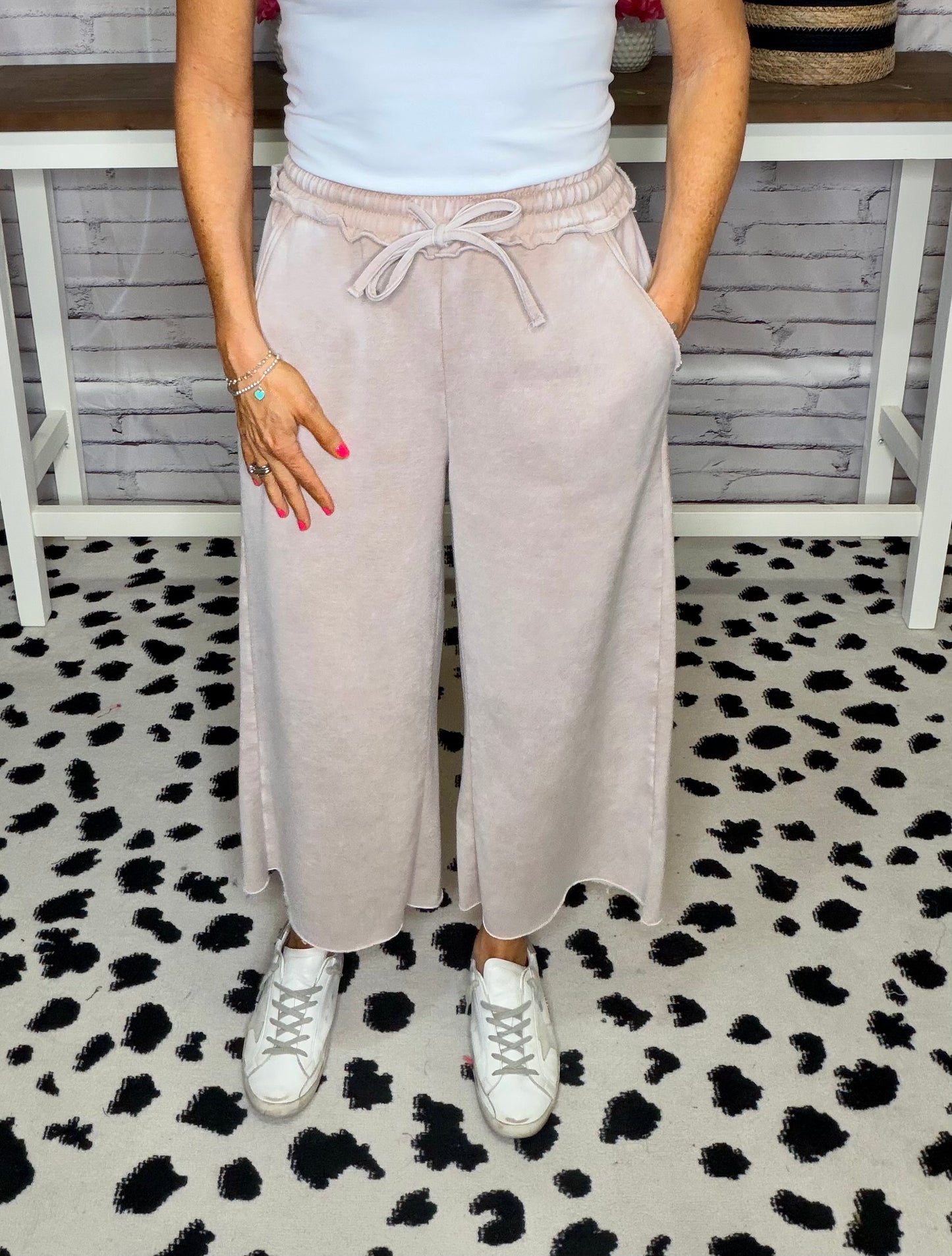 Acid Wash Fleece Cropped Sweatpants