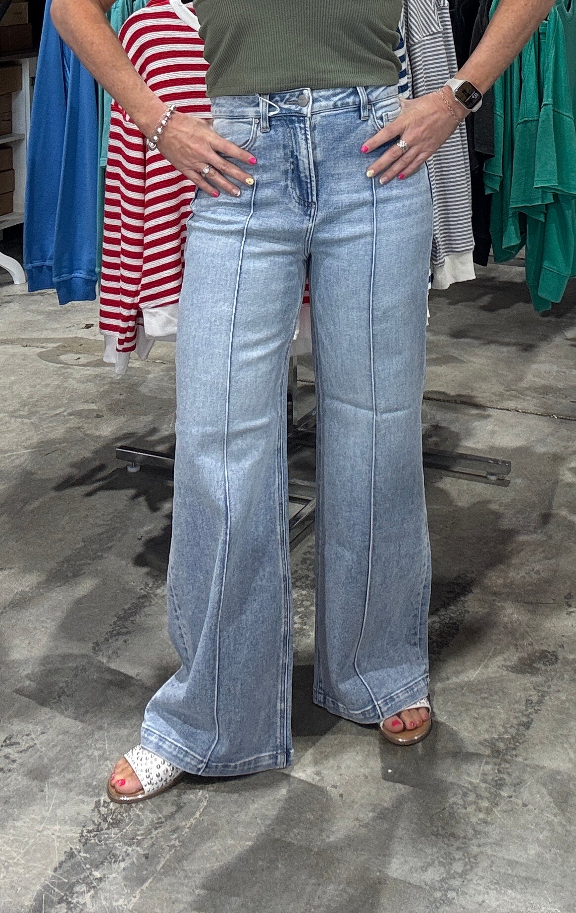 Risen HW Wide Leg Pintuck Detailed Jeans