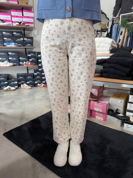 The Perfect Spring Jeans