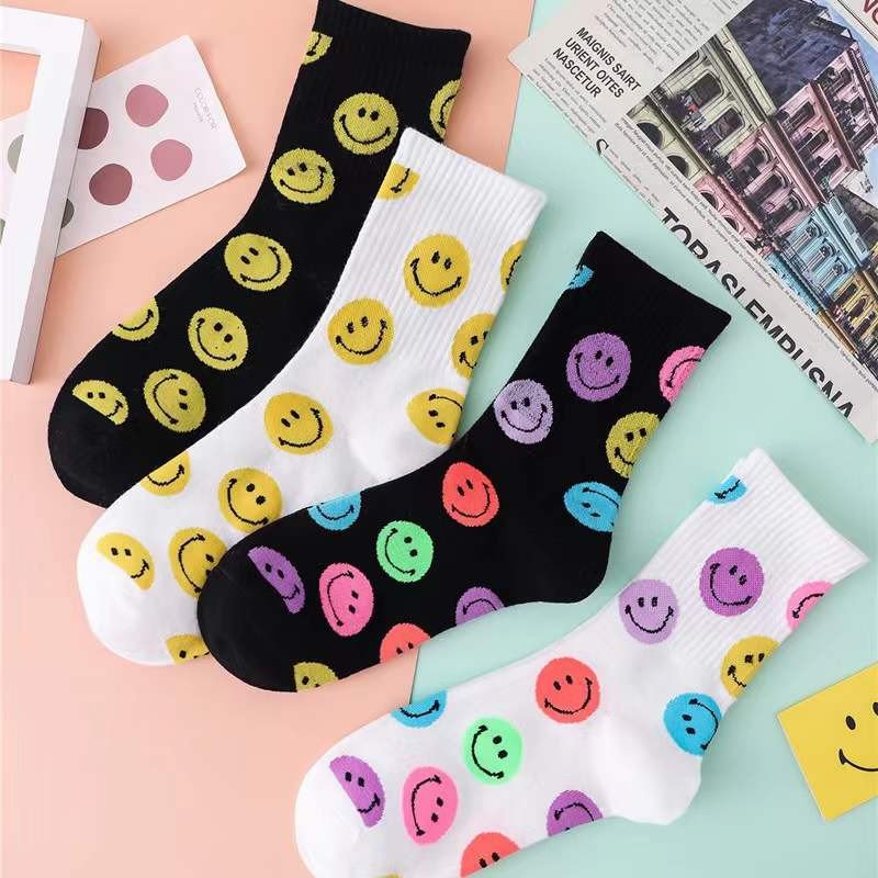 Smile Face Crew Socks - Lazy Daisy Boutique